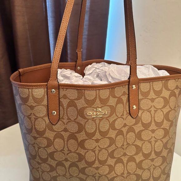 Coach Bag - Picture 1 of 1